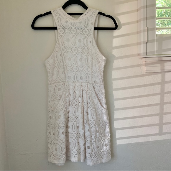 Kimchi Blue Dresses & Skirts - 🌸 Kimchi blue cream floral lace summer dress UO